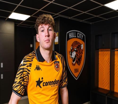 官方：利物浦20歲前鋒庫(kù)馬斯租借加盟赫爾城