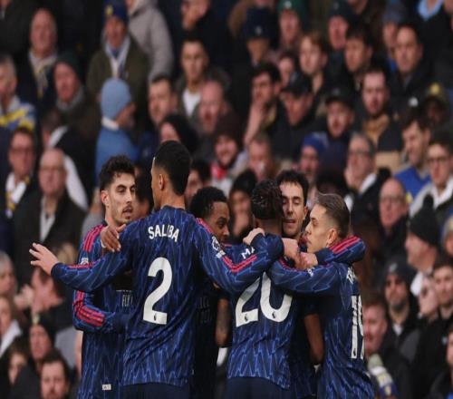 英超慘案誕生：領(lǐng)頭羊狂轟4球，穩(wěn)居第1，曼城被甩開7分