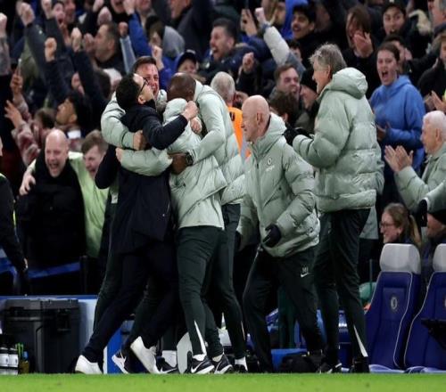 讓2追三！藍(lán)軍新帥豪取英超3連勝臨場(chǎng)調(diào)整立竿見(jiàn)影一戰(zhàn)封神