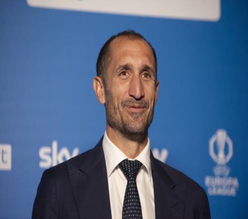 基耶利尼強調(diào)加拉塔薩雷實力不容小覷，尤文需展現(xiàn)球隊風(fēng)采_意甲直播