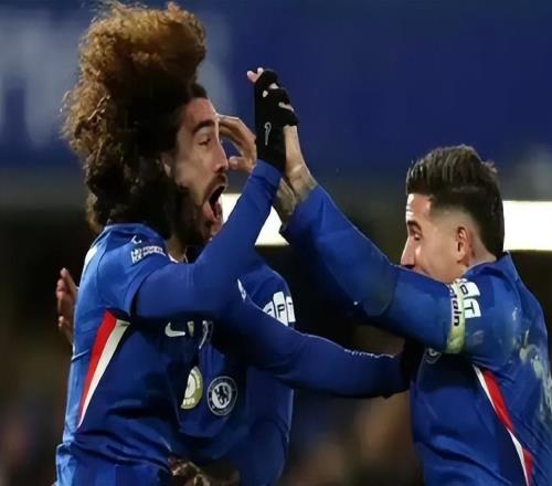切爾西3比2西漢姆完成雙殺，恩佐絕殺球證明關(guān)鍵性，主帥應(yīng)變到位