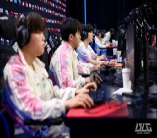 戰(zhàn)勝IG后BLG官方發(fā)布賽場(chǎng)返圖：心火不熄，前行不輟