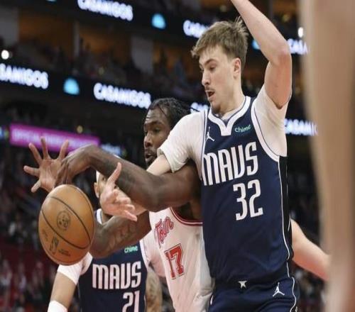 拉鋸戰(zhàn)！火箭領(lǐng)先8分拒絕反超：申京12中2迷失，小史密斯爆發(fā)