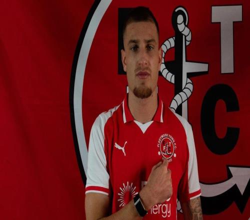 曼聯(lián)官宣冬窗賣第三人！倒霉小妖出租一周重傷歸隊(duì)，曾被阿莫林罵