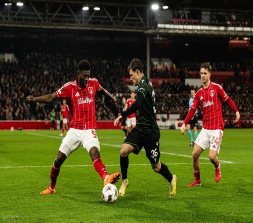 英超：水晶宮士氣低迷，諾丁漢森林搶分無(wú)憂諾丁漢森林VS水晶宮