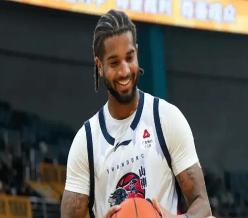 邱彪都受不了了！賽后直指外援問(wèn)題，三個(gè)球員都不穩(wěn)！