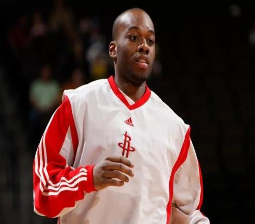 二輪秀出身，為火箭拼掉7顆牙齒，外號“神鳥”蘭德里后來去哪了