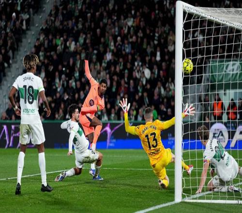 瘋狂浪費(fèi)良機(jī)！弗里克捶地憤怒，巴薩尷尬1戰(zhàn)，亞馬爾MVP驚艷全場(chǎng)