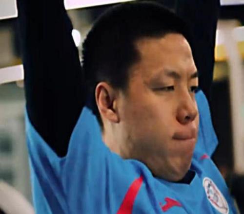 牛紅利薅走牛梓屹！阿奇姆彭無人問津，銅梁龍何不打造阿望組合