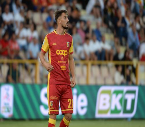 意乙中场奥丁与南通支云达成个人协