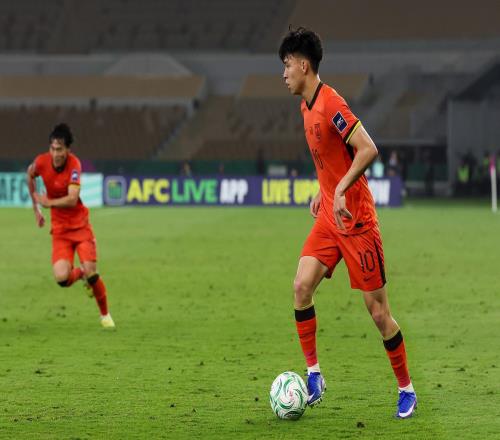 2大新星风评反转!21岁徐彬主动留洋,19岁王钰栋想先踢明白中超