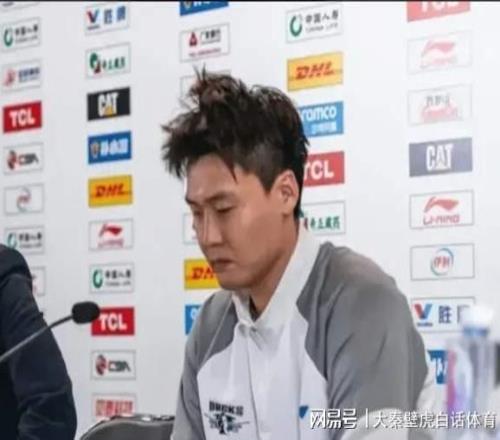 CBA出现不和谐一幕:赵睿怼网友道歉+孙铭徽与保安对骂,球迷热议