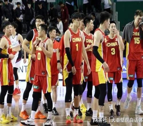 争议!深夜23点,中国男篮变天:官宣21人大名单周琦郭昊文无缘