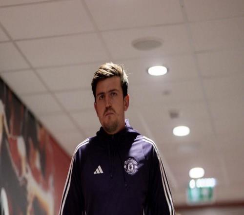 英媒:曼联未决定是否续约马奎尔,他愿意把周薪降低8万镑