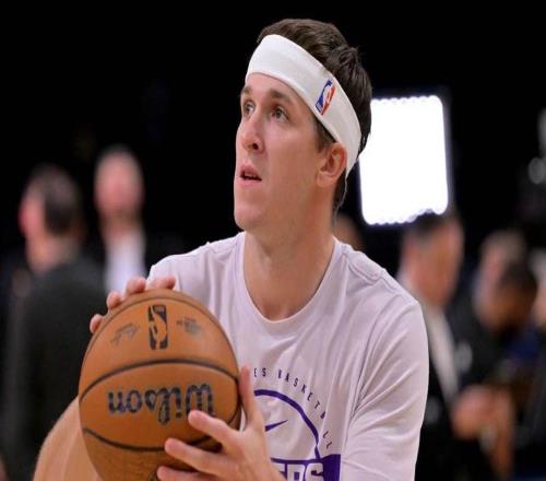 奥斯汀里夫斯会复出吗湖人对阵篮网伤情报告