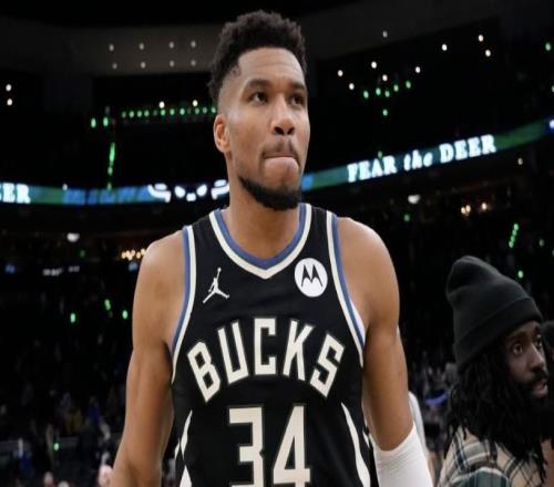 名記：若截止日前沒能交易，雄鹿或在剩余賽季徹底雪藏字母哥