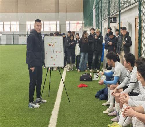 備戰(zhàn)東北超，同城球隊(duì)熱身！大連隊(duì)1：2英博B隊(duì)