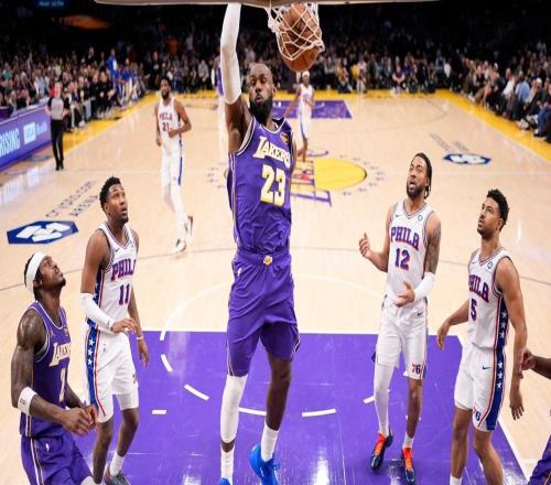 詹姆斯17+10创NBA历史第1神迹,湖人逆转76人!里夫斯35+6创纪录