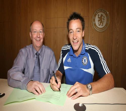 切爾西73歲的俱樂部秘書即將退休，他自2002年以來就在藍軍工作