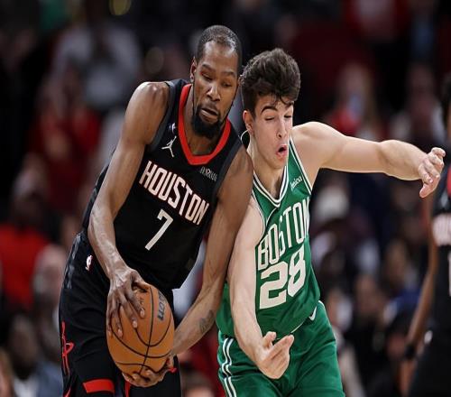 火箭全隊的進攻都一片混亂，連杜蘭特的手感都出現了明顯的下滑