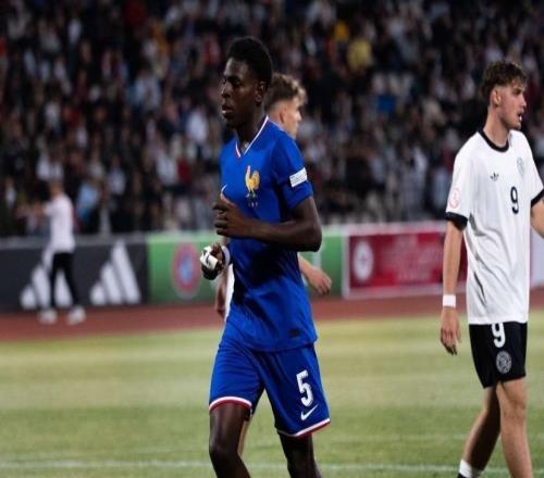 隊報：巴黎17歲后衛恩蘭杜可能加盟拜仁，球員合同今夏到期