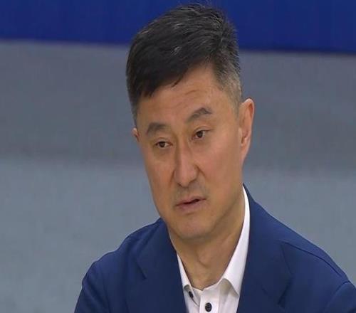 無解雙塔！洛夫頓白邊狂轟45+19+11打爆廣東禁區杜鋒多次無奈搖頭