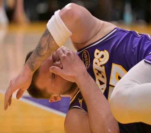 好消息，湖人隊東契奇傷情嚴重程度被淡化，能否出戰勇士仍存疑