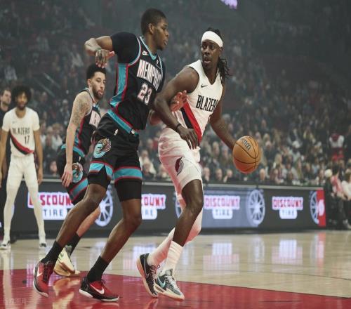 楊瀚森2分2失誤！開拓者20分大勝灰熊，止6連敗！亨德森首秀驚艷