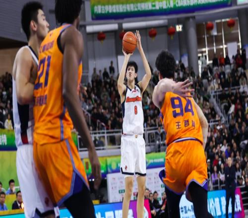 上半場獨(dú)砍10分，下半場卻幾乎被DNP，球迷：你也指著杜鋒罵一次