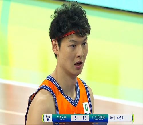 王少杰血灑賽場，奎因37分廣東隊被淘汰，偰李永煒9助攻小將15分