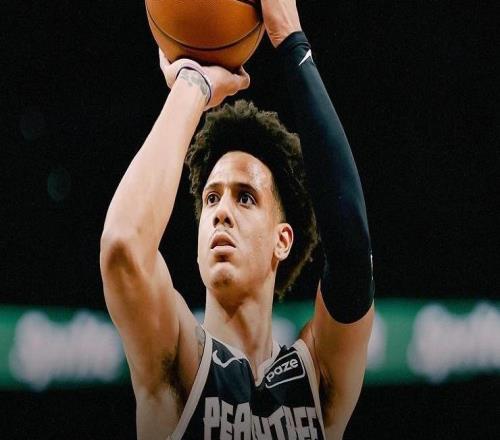 水貨狀元爆發(fā)鷹王31+9+8難救主，超級(jí)新秀6記三分，黃蜂擒鷹9連勝