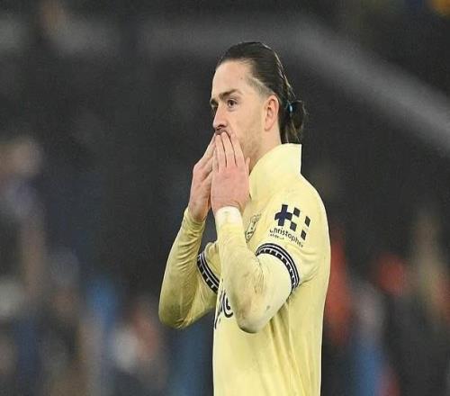 郵報：格拉利什近日現(xiàn)身柴郡酒吧，將一塊區(qū)域臨時改成理發(fā)店