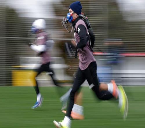 阿斯：皇馬始終對馬斯坦托諾充滿信心，視他為未來的儲備力量