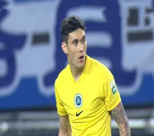 只差官宣，拜合拉木轉投成都蓉城，集齊5大中鋒帥惟浩還得多練級