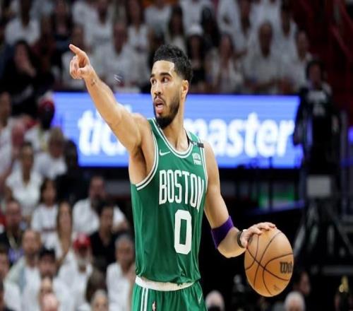 Shams：塔圖姆已開(kāi)始5v5對(duì)抗訓(xùn)練，但需100%恢復(fù)狀態(tài)才會(huì)復(fù)出