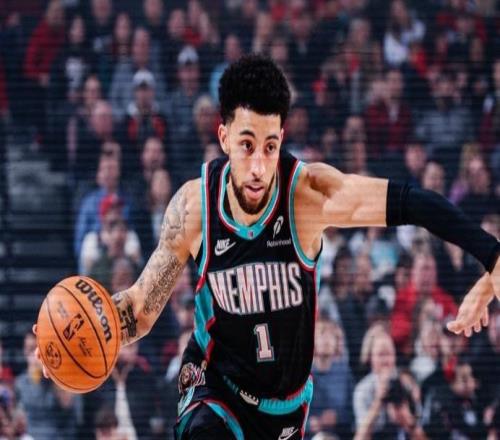 庫(kù)里退出全明星！霍福德16+9+6追夢(mèng)格林7失誤，勇士17分逆轉(zhuǎn)灰熊