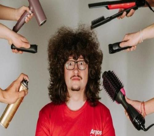 蓄發哥：我沒賺大錢，剪完頭會向慈善機構捐贈頭發