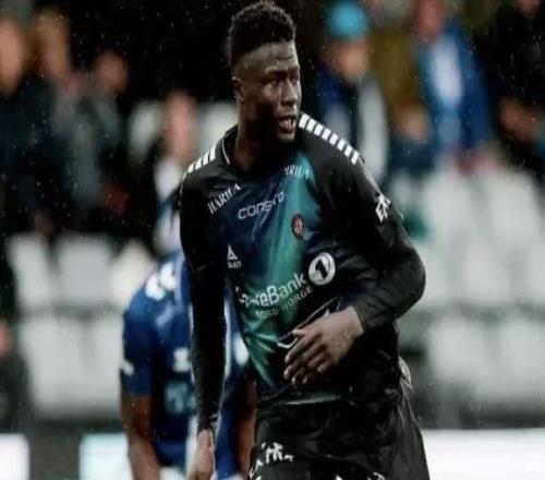 英媒：曼聯(lián)和切爾西關注19歲的岡比亞國腳后衛(wèi)塞迪金特