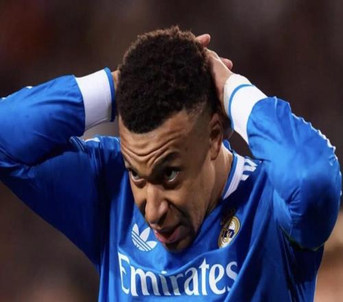 TA：皇馬內部認為球隊冬窗需要補強，但決定權在老佛爺手里