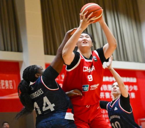 教學熱身賽：中國女籃8579險勝國際聯隊未公開比賽細節