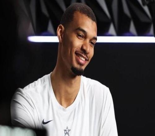 奠定基调!文班谈正赛:我对比赛的走向充满信心