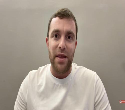 罗马诺:曼联不会在2月就敲定中场引援人选,目前没接触麦卡