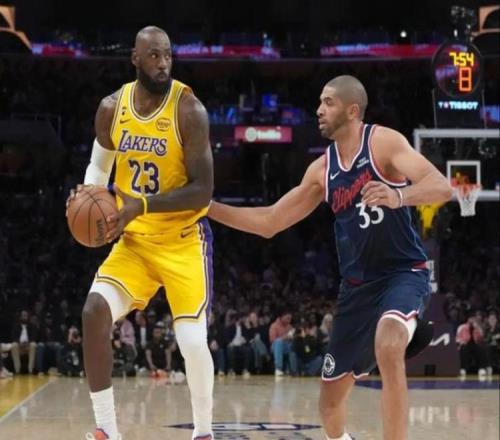 湖人赢球仍存隐患,老詹躲过一劫!泰伦卢抱怨不满,小卡有新消息