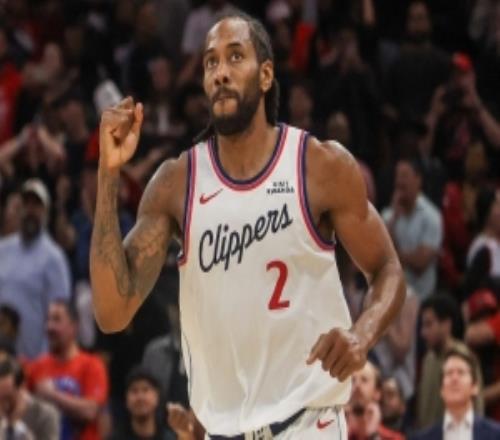 管泽元看快船比分反超湖人:这第三节对味了,是湖人没错又崩了