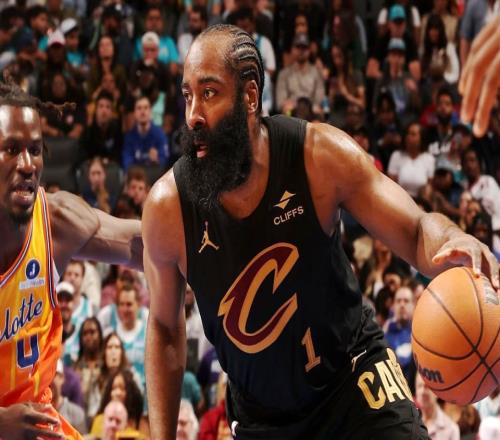 米切尔32分哈登18+8!骑士7连胜力擒黄蜂克努佩尔33分