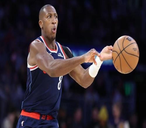 得分能力不足的问题充分暴露了,快船还应该让他继续担任先发吗