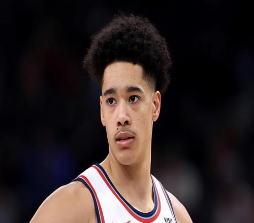 技术粗糙经验不足,快船内线新星身上的短板还是有些明显的