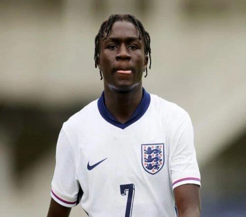 18球天才身价25万欧,英超球队却要价5000万英镑,利物浦曼联争抢