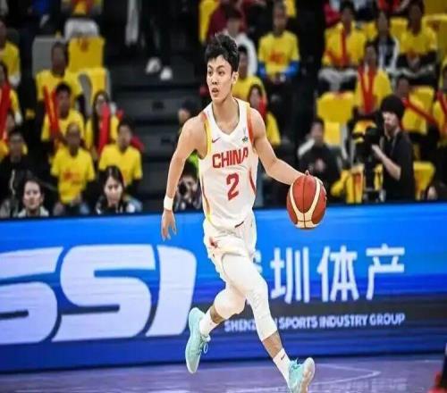 中国男篮公布世预赛最终名单徐杰、徐昕、曾凡博等球员落选