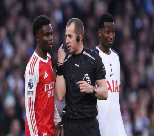 内维尔喷北伦敦德比裁判设备故障:完全胡闹,这可是关键战役